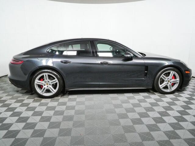 2019 Porsche Panamera