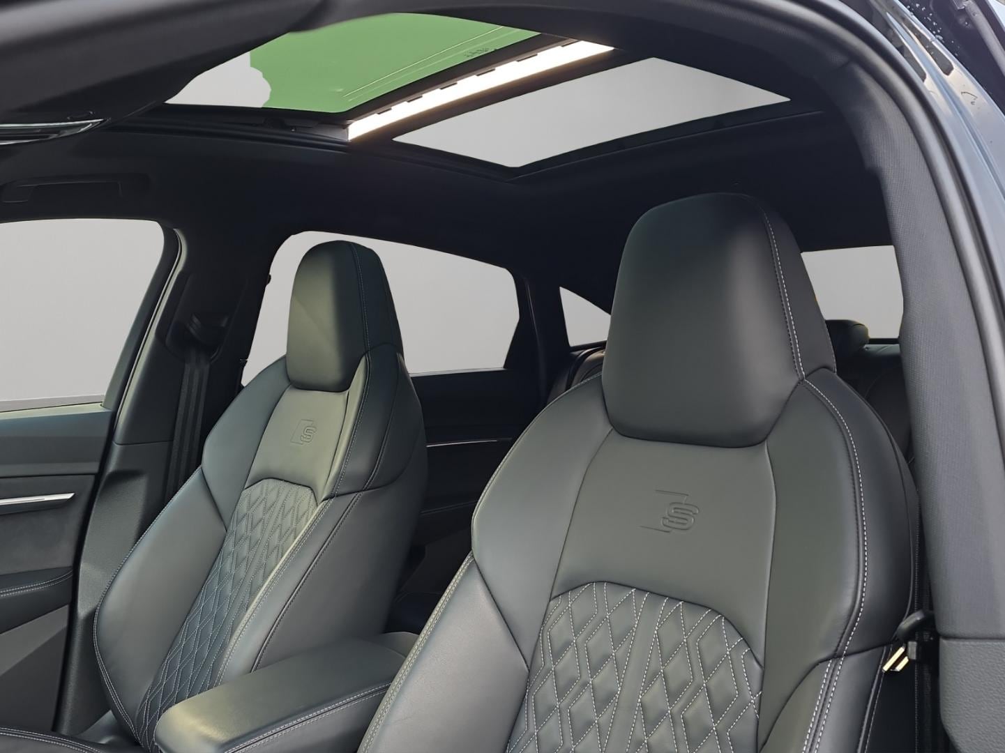 Image de Audi e-tron S Sportback e-tron S Sportback 370,00 kW - for more details contact your dealer