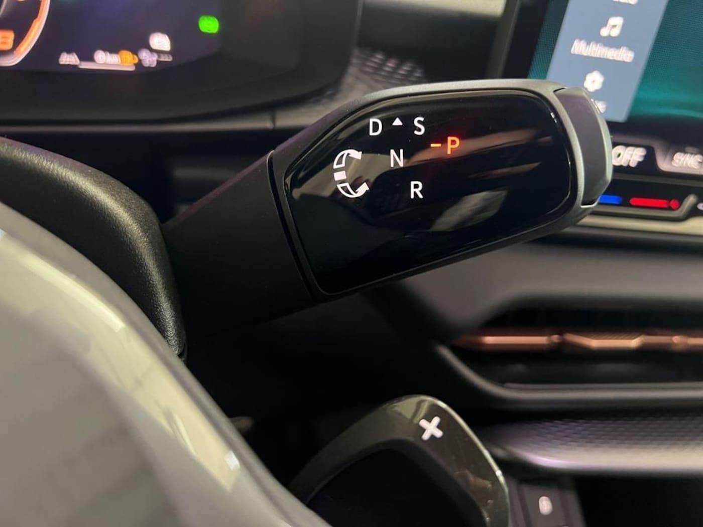 CUPRA Terramar 1.5 TSI e-Hybrid DSG 150 kW (204 CV) — photo 11