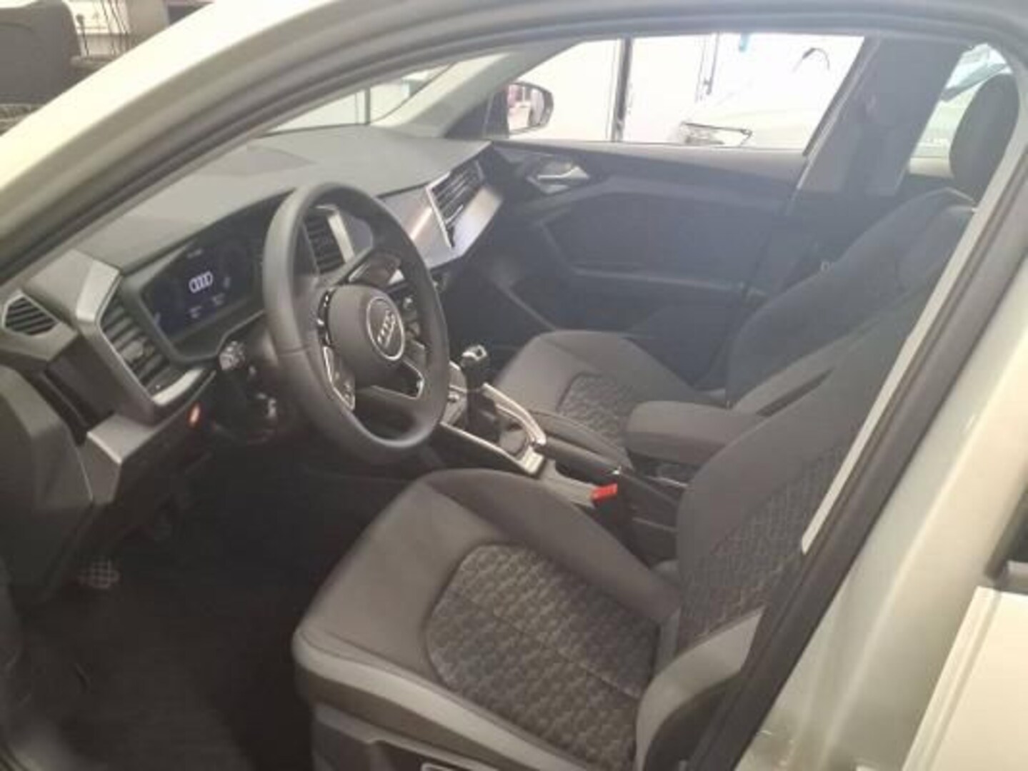 Bild über Audi A1 Sportback advanced 30 TFSI Schaltgetriebe - für weitere Informationen kontaktieren Sie den Audi Partner