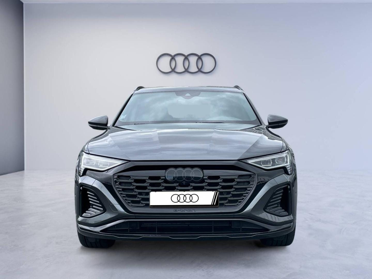 Image about Audi Q8 Sportback e-tron S line 55 e-tron quattro 300,00 kW