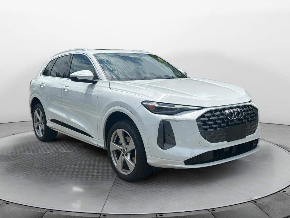 2025 Audi Q5 40 Premium Plus's photo
