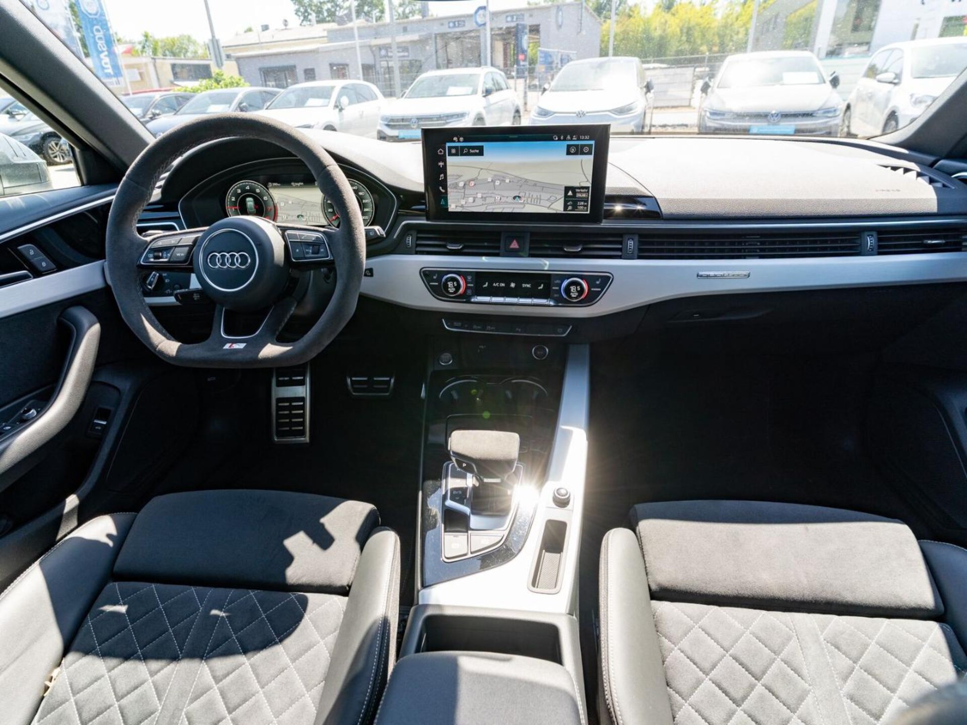 Audi A4 Avant S line