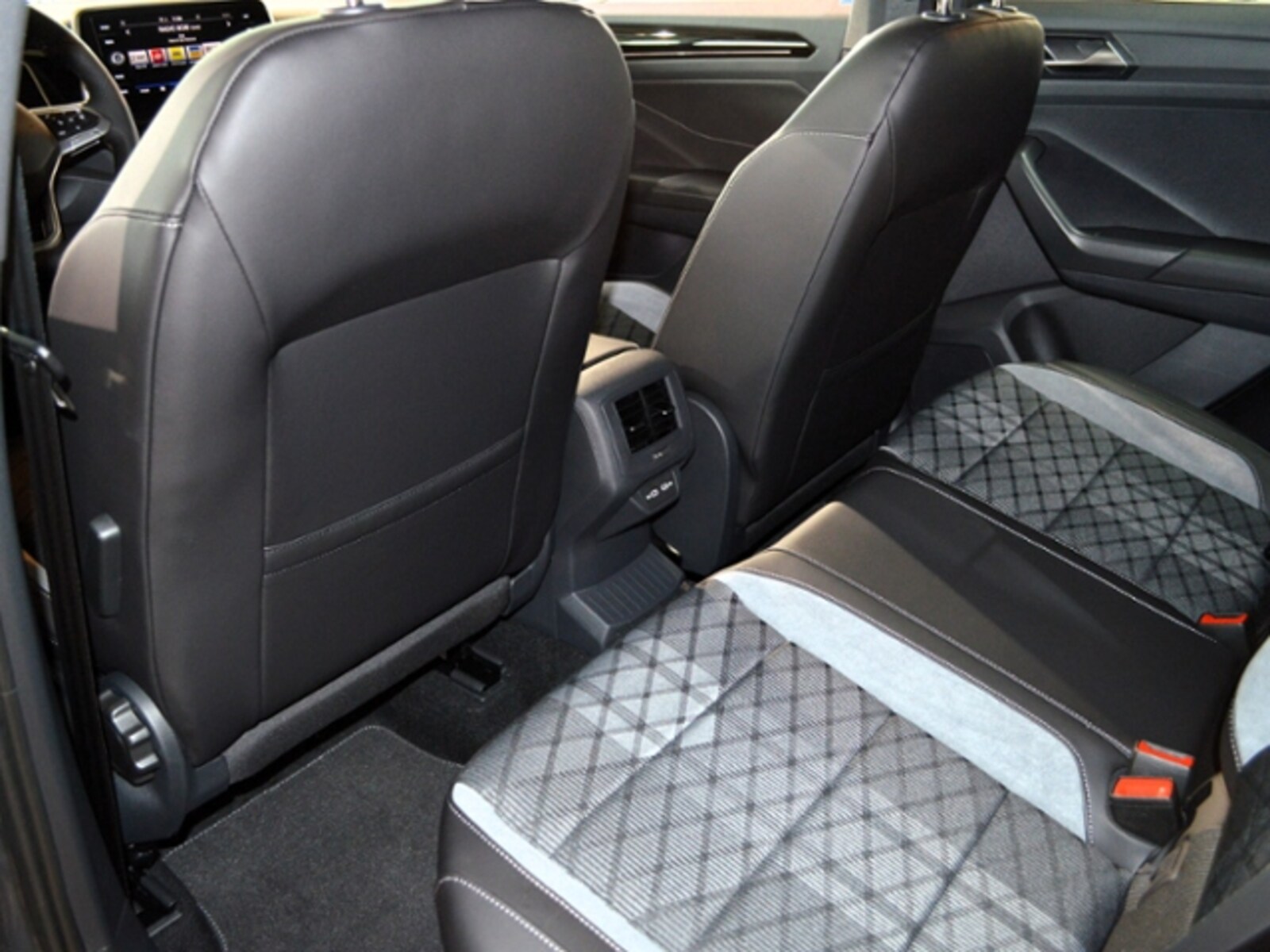Volkswagen T-Roc – Bild 12