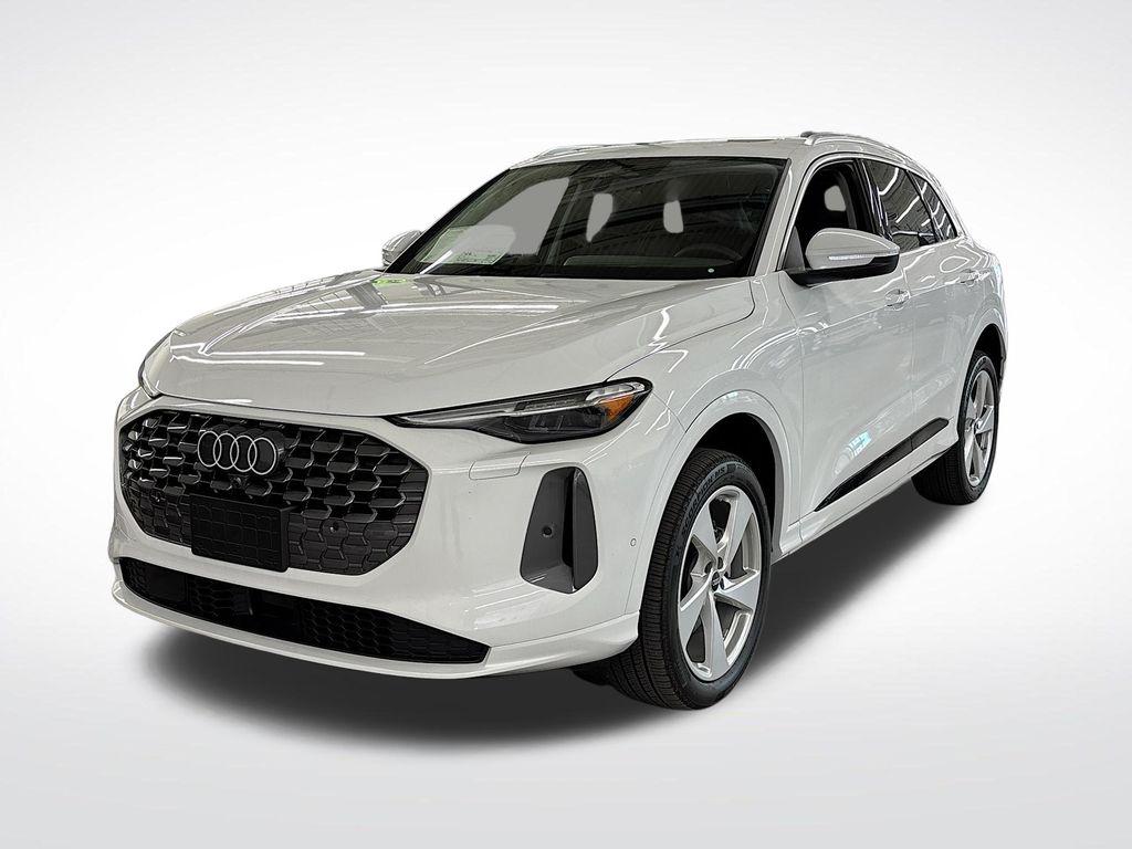 2026 Audi Q5 Premium Plus quattro's photo