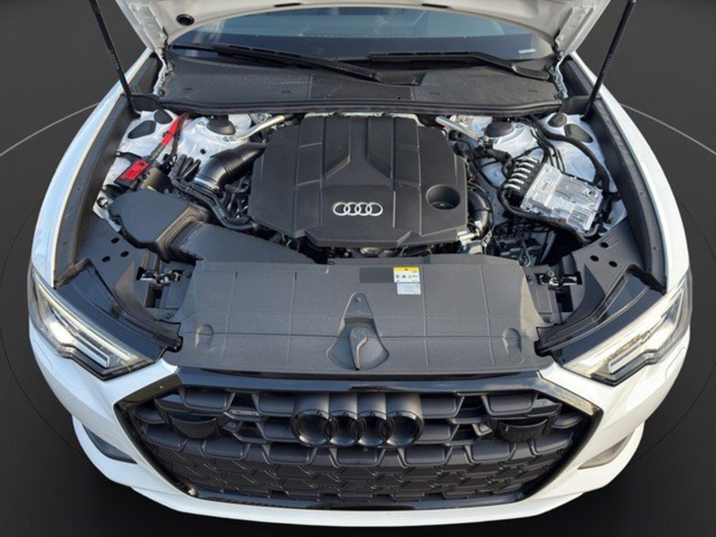 Bild über Audi A6 Avant advanced 45 TDI quattro S tronic - für weitere Informationen kontaktieren Sie den Audi Partner