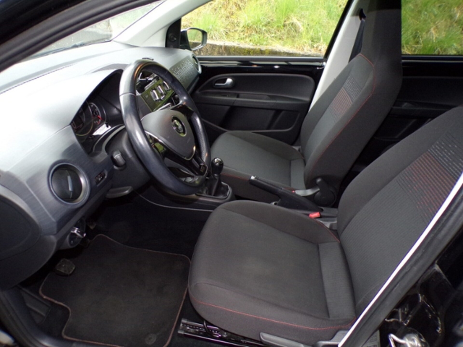 Volkswagen up! sound up!