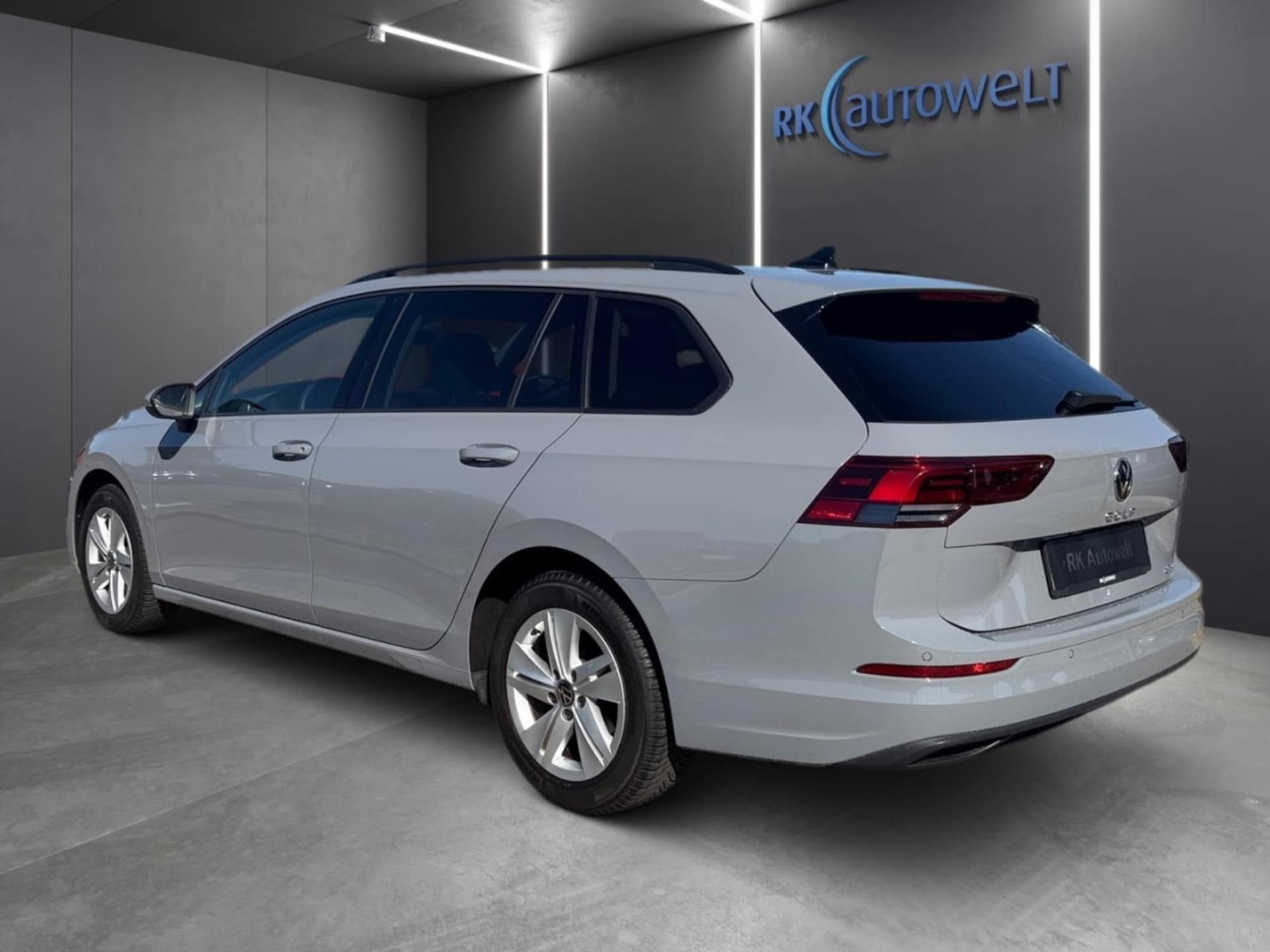 Volkswagen Golf Variant Life