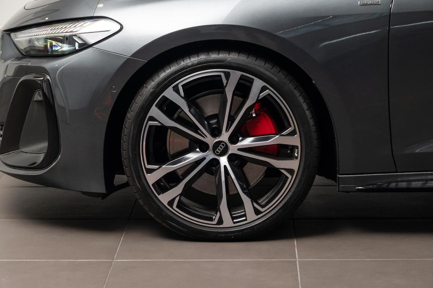 Image about Audi A5 Avant TFSI e e-hybrid quattro 270 kW S tronic