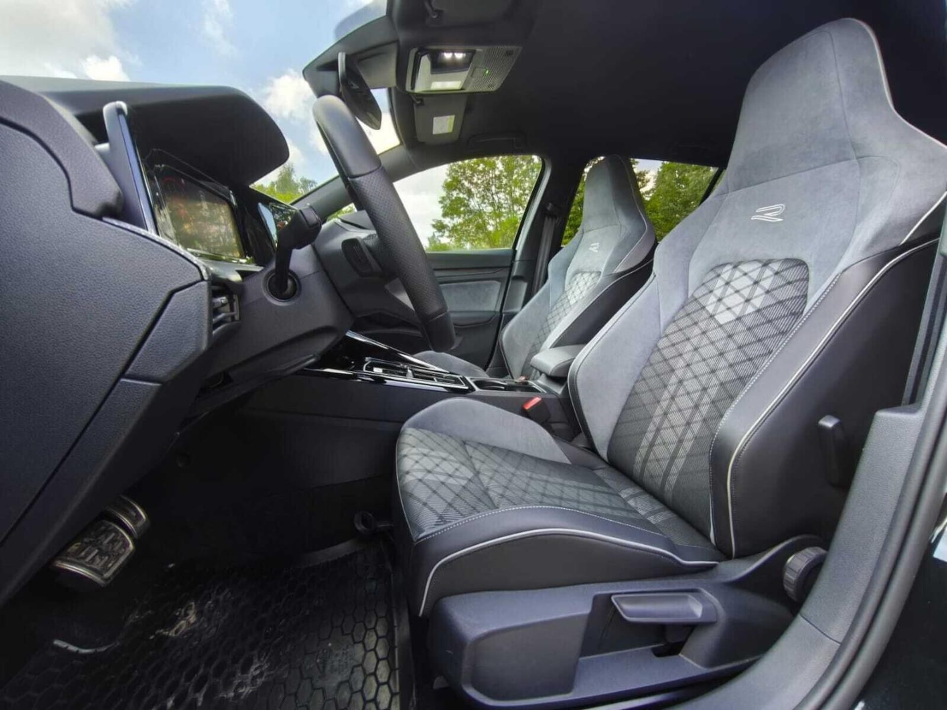 Volkswagen Golf Variant R-Line