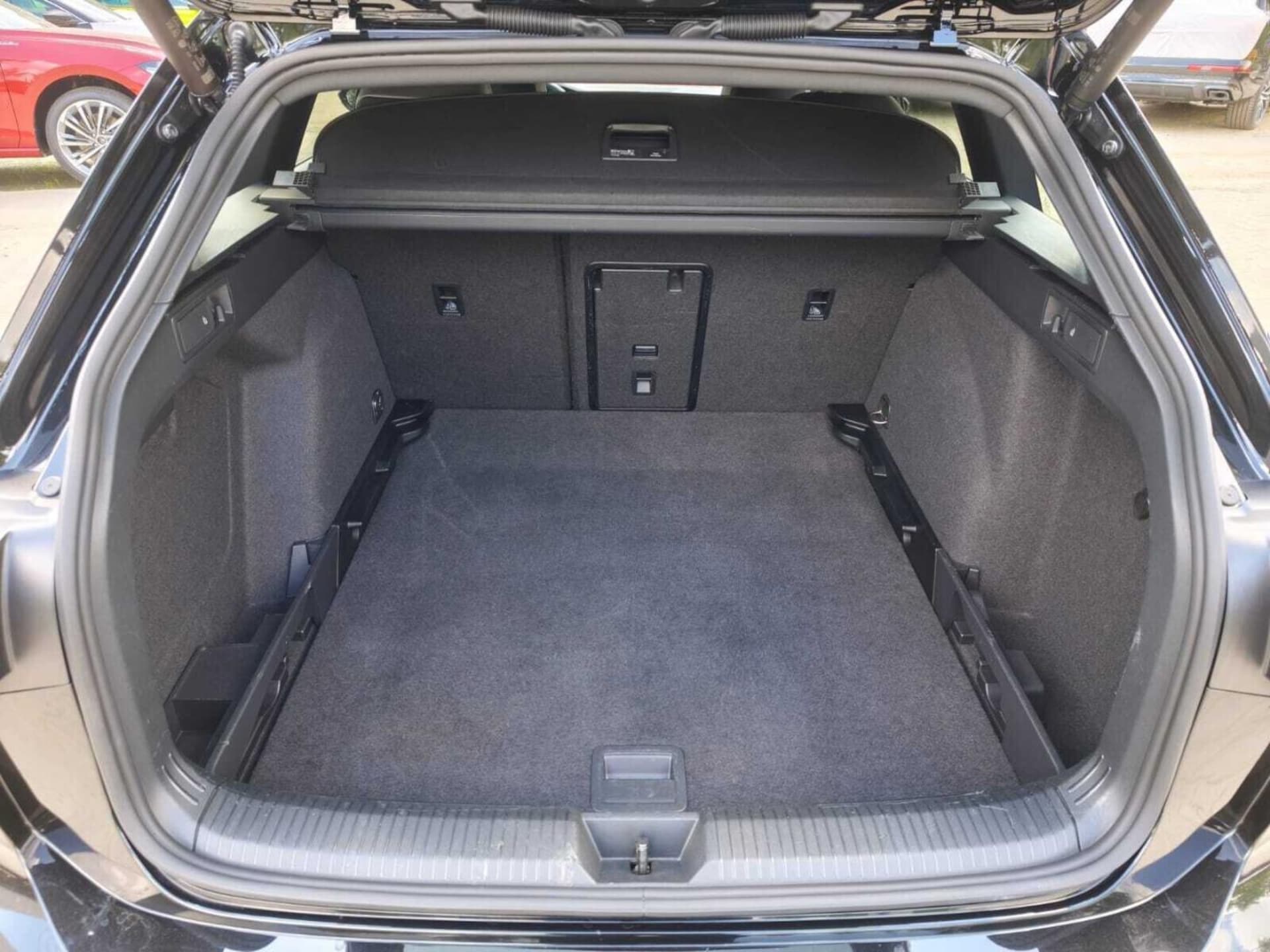Volkswagen Golf Variant R-Line