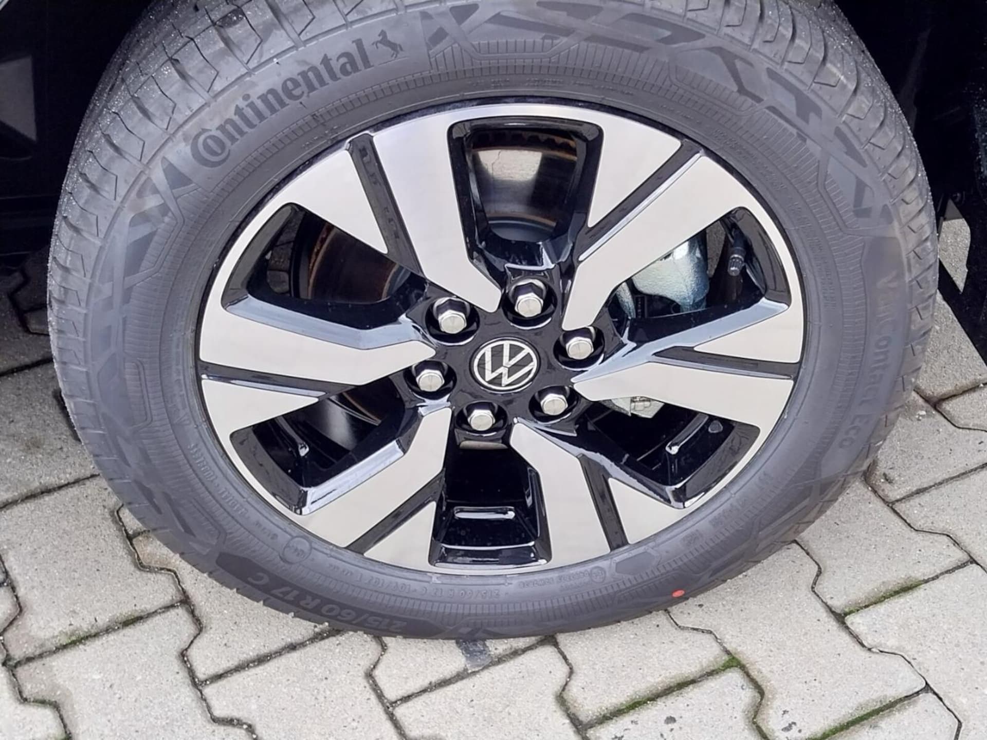 Volkswagen Caravelle długi roztaw osi Life