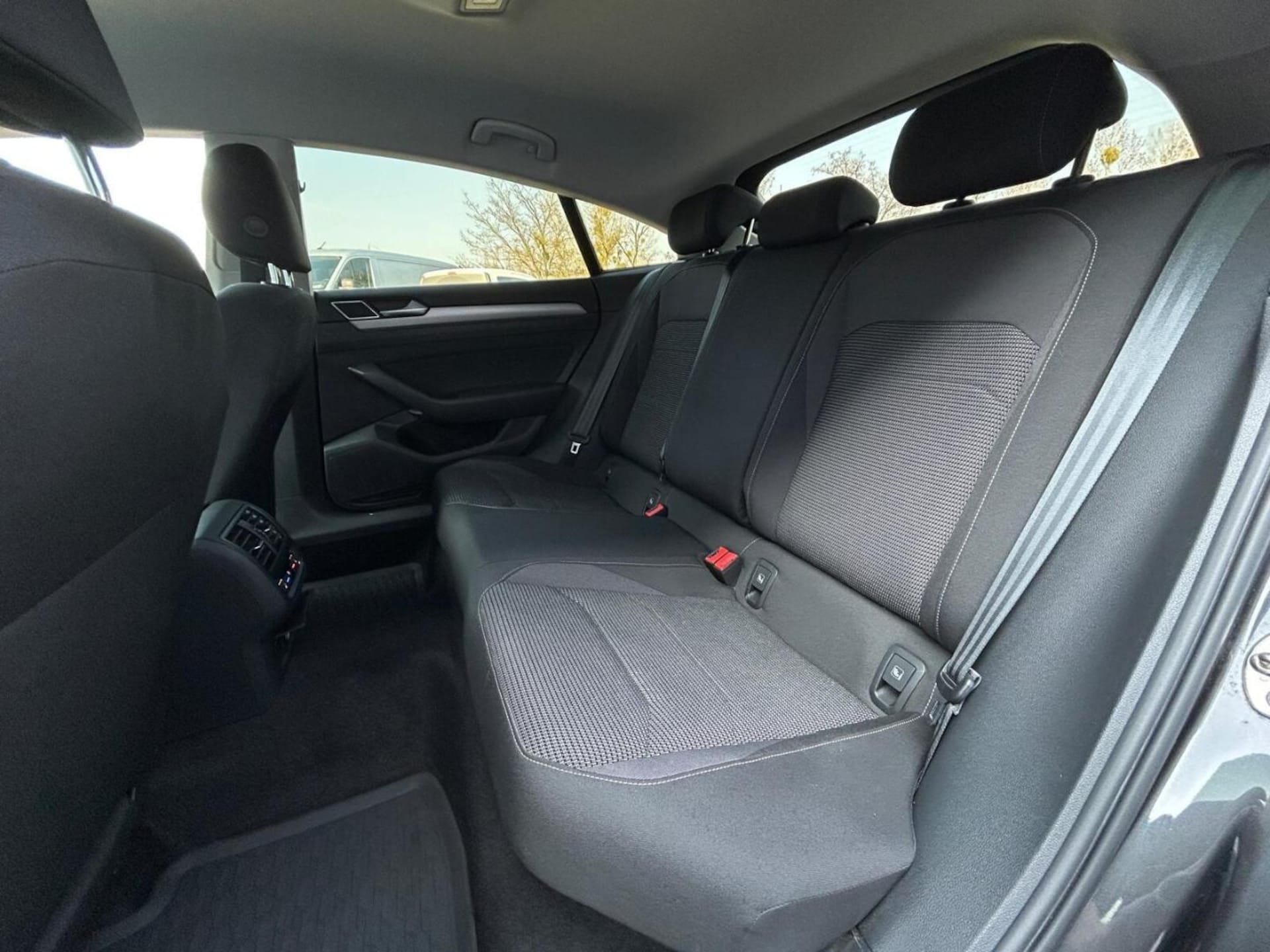 Volkswagen Arteon Model bazowy
