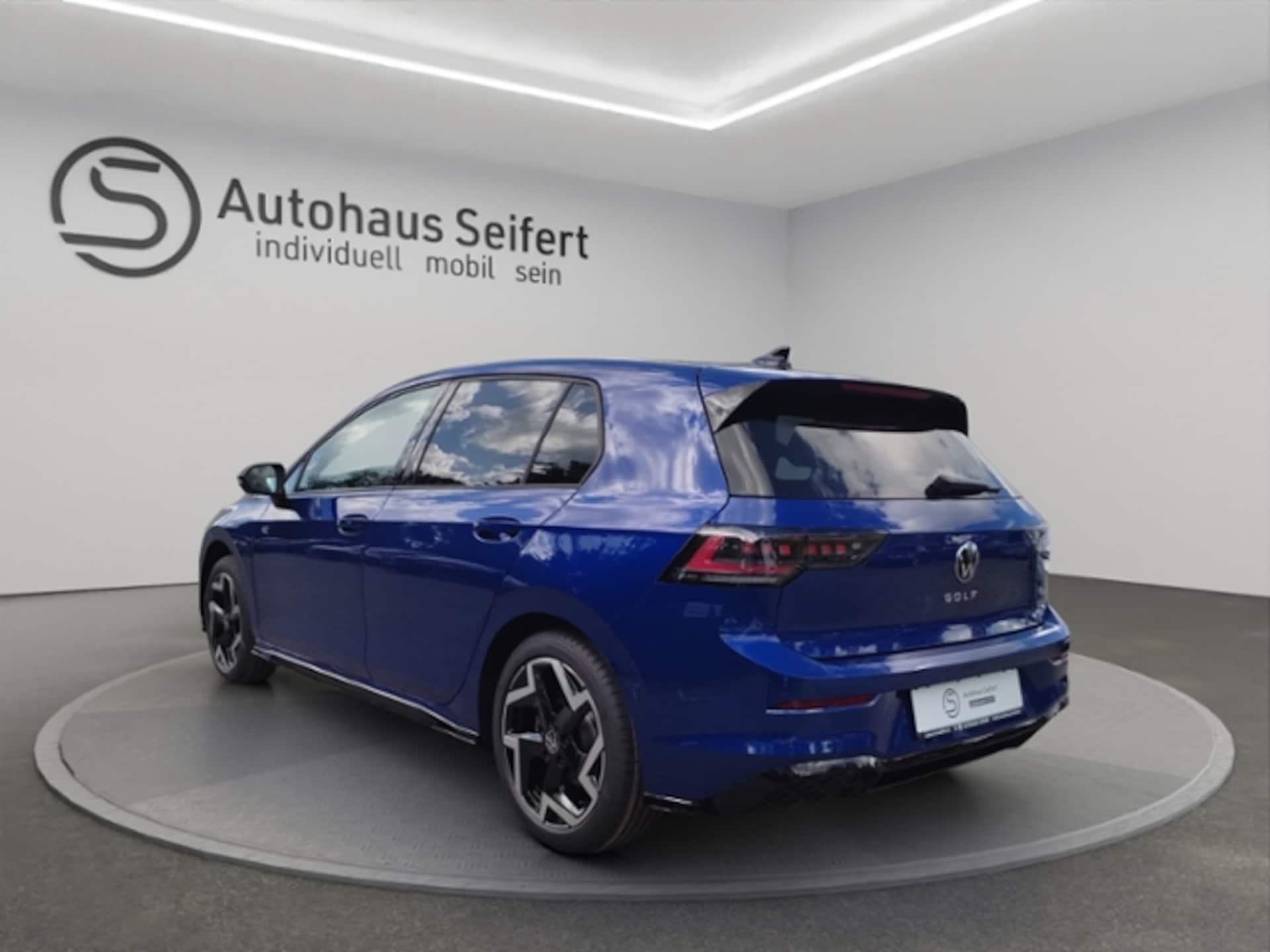 Volkswagen Golf R-Line