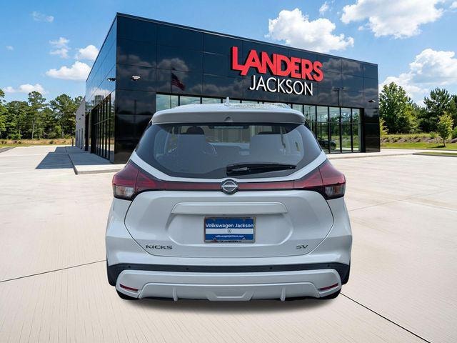 2023 Nissan Kicks
