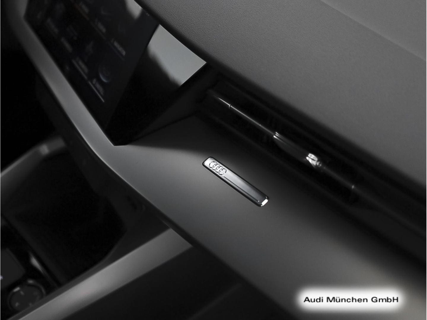 Bild über Audi A3 Sportback advanced 30 TFSI S tronic - für weitere Informationen kontaktieren Sie den Audi Partner