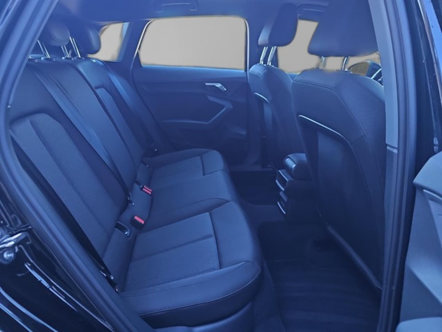 Bild über Audi A3 Sportback advanced 30 TFSI Schaltgetriebe - für weitere Informationen kontaktieren Sie den Audi Partner