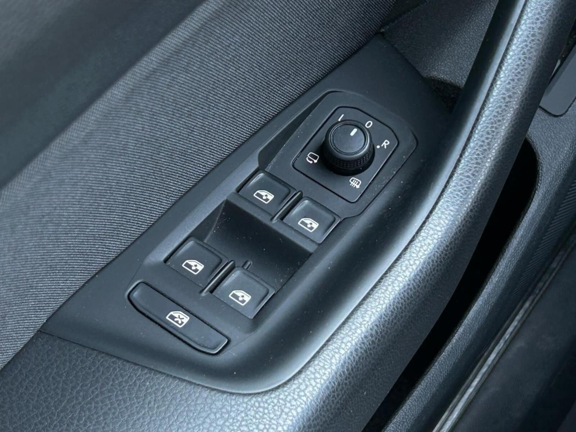 Volkswagen Arteon Model bazowy