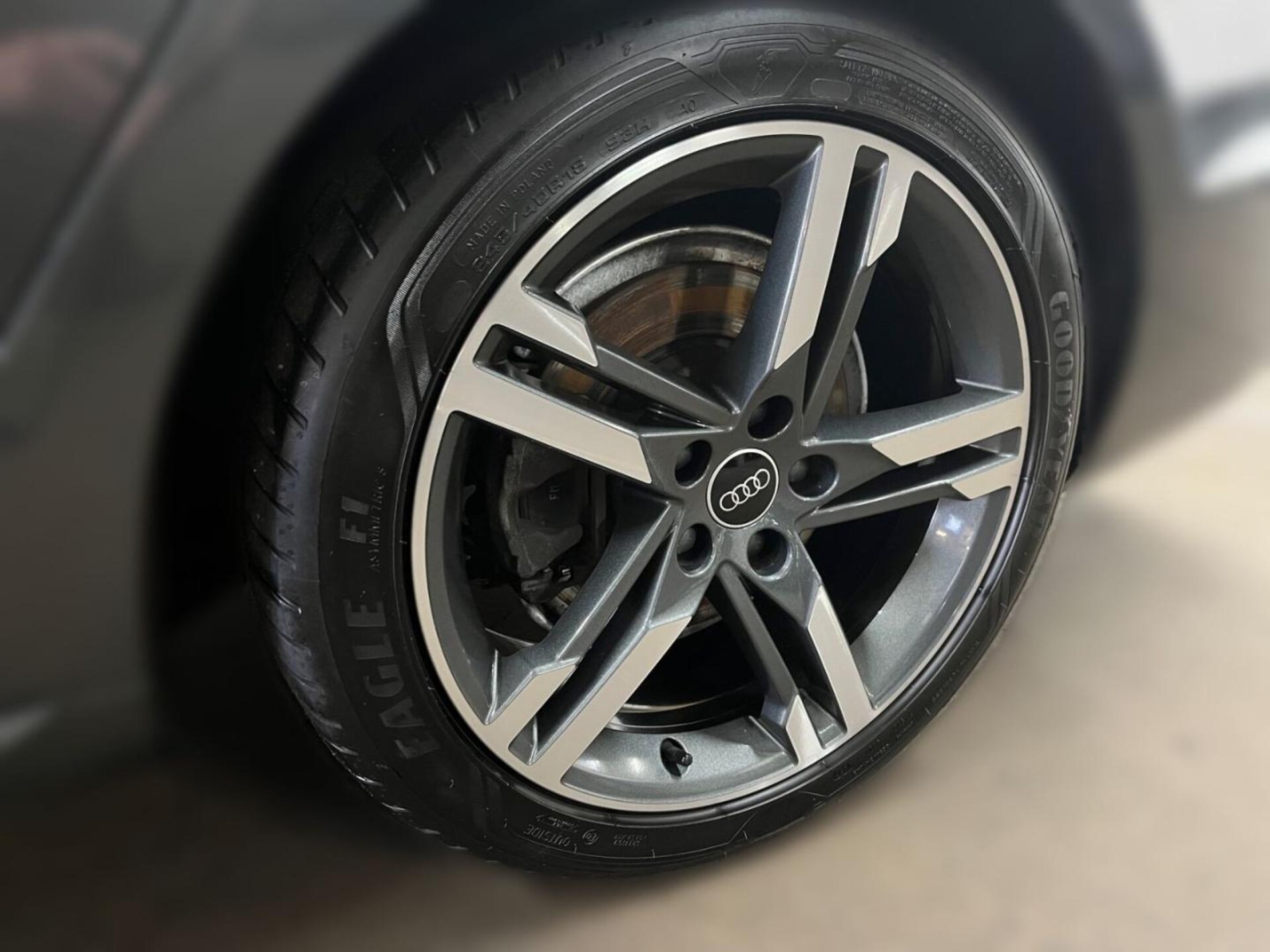 Audi A4 Avant S line