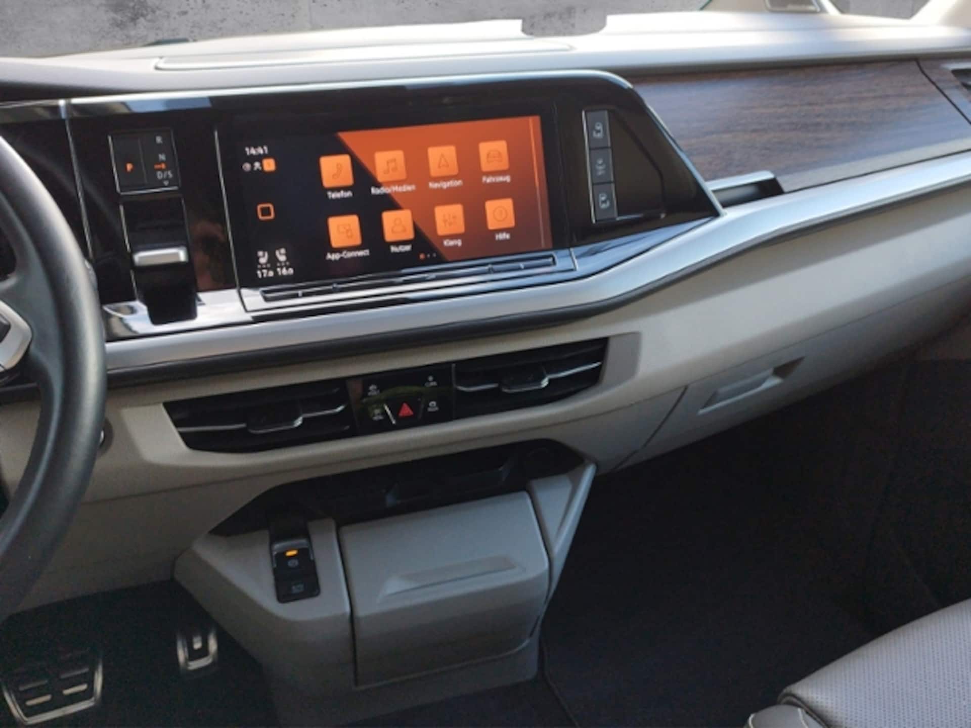 Volkswagen Multivan Langversion Style