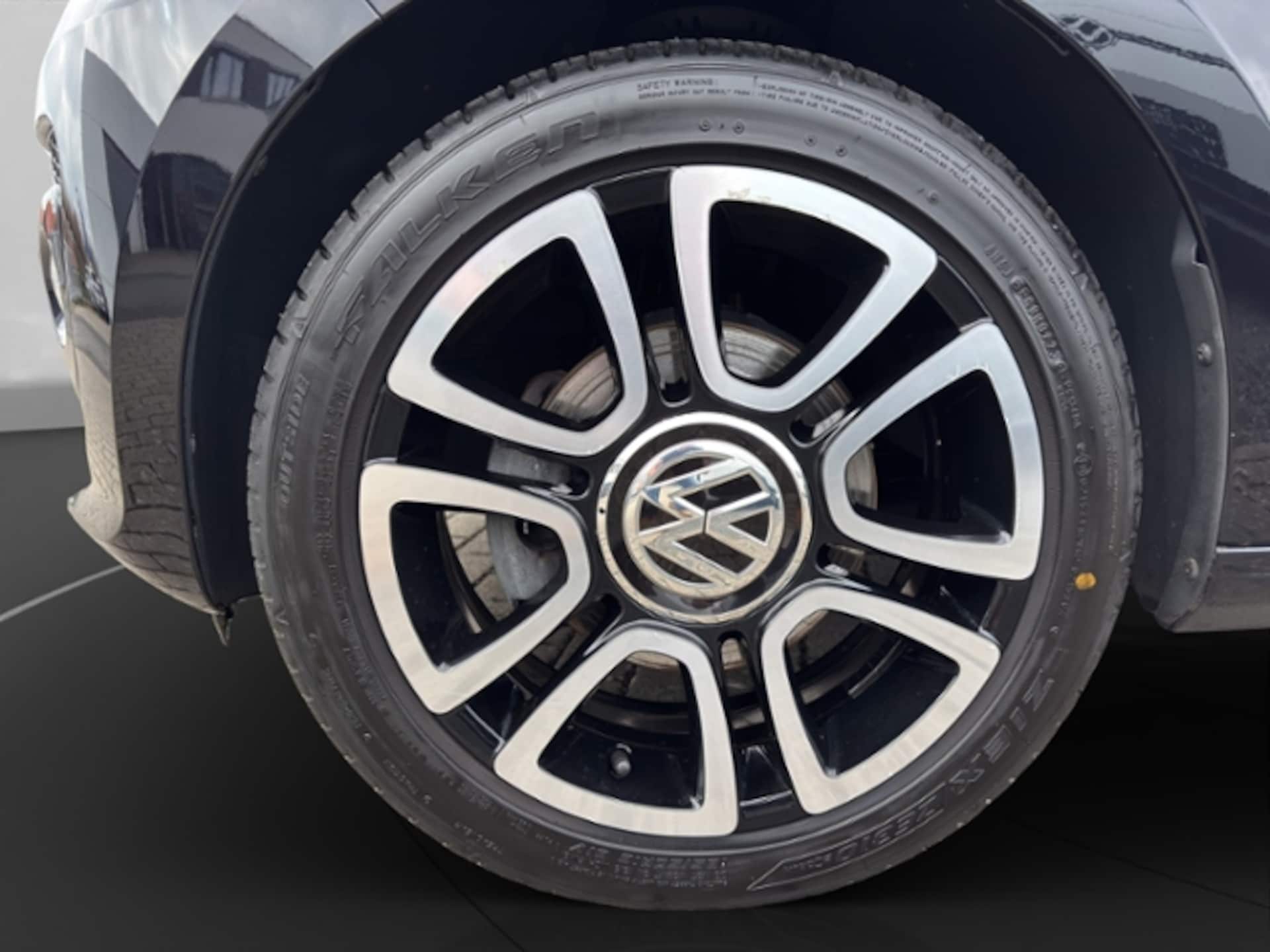 Volkswagen up! move up!