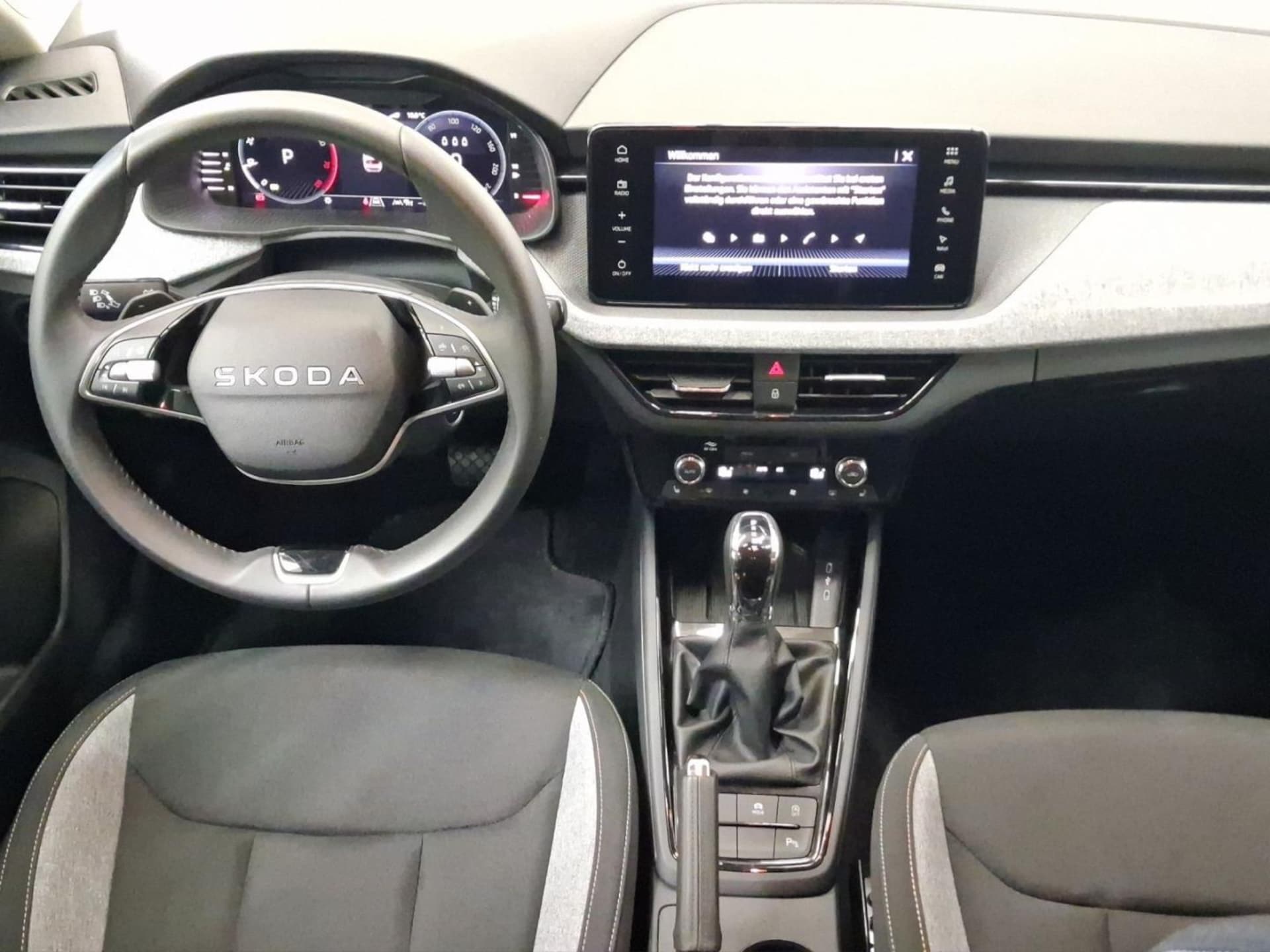 Skoda Scala Tour