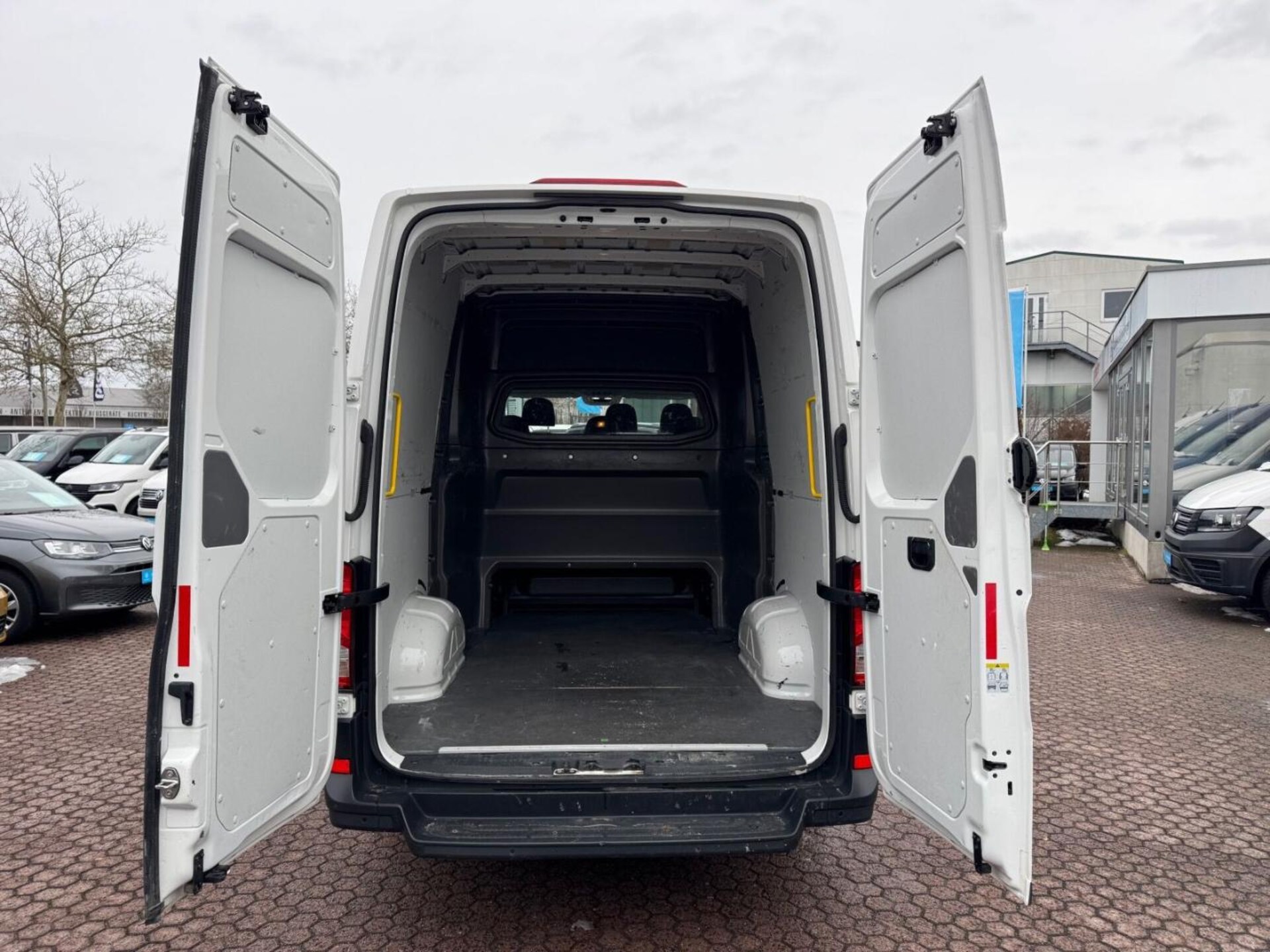 Volkswagen Crafter Kasten mittlerer Radstand