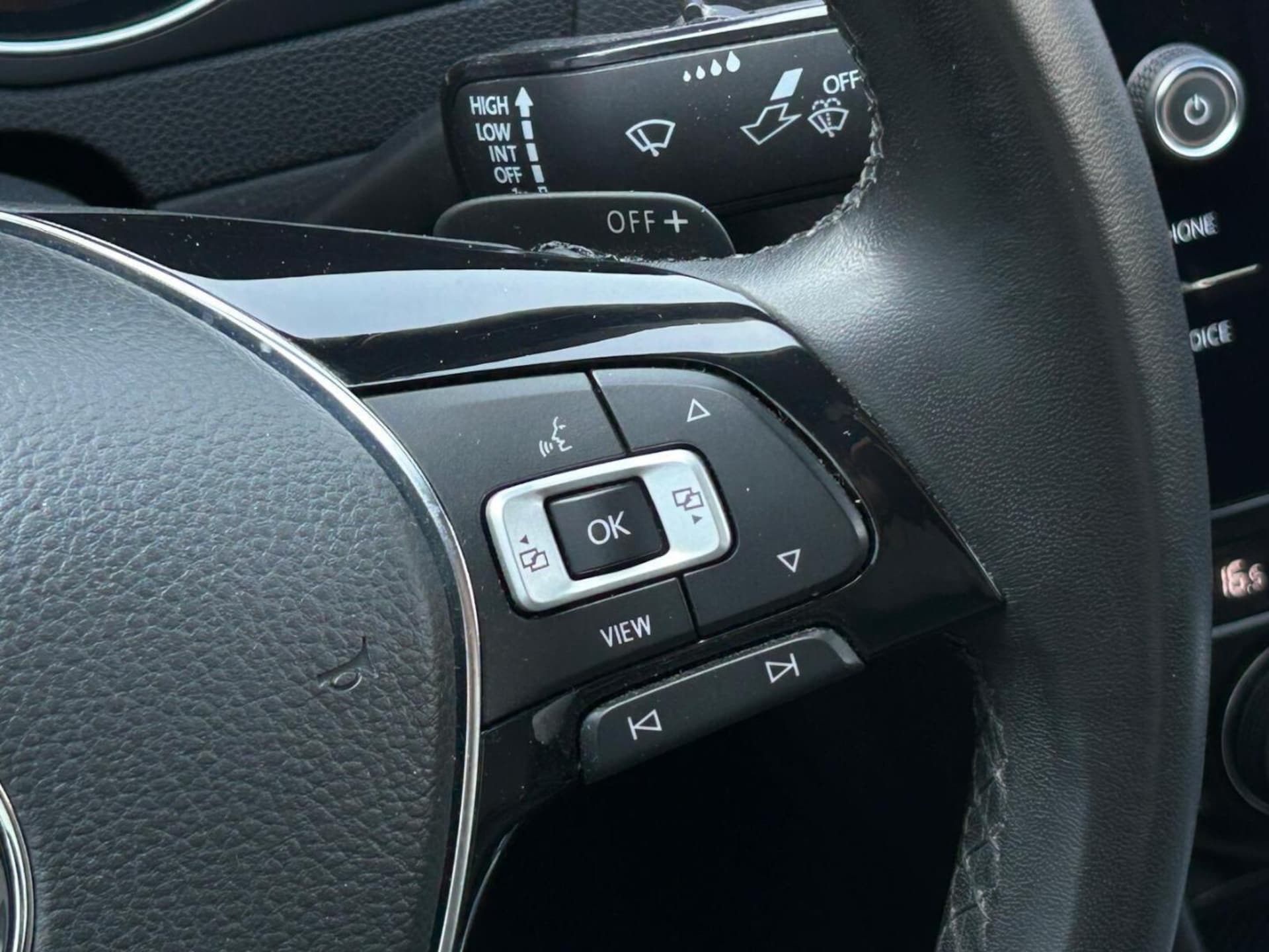 Volkswagen Arteon Model bazowy