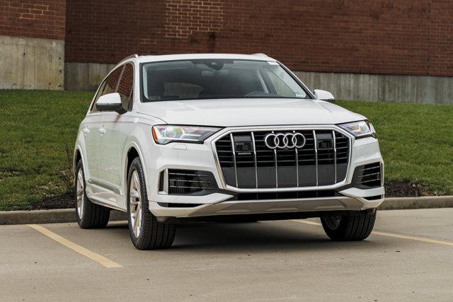 2023 Audi Q7 55 Premium Plus quattro Tiptronic's photo