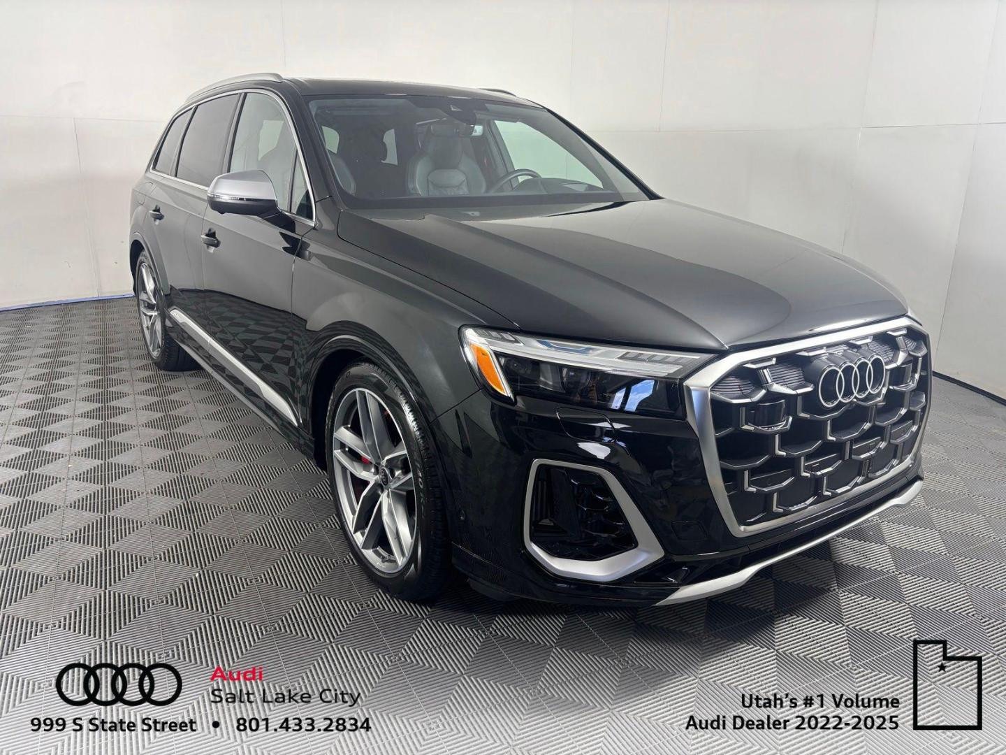 2025 Audi SQ7 Prestige quattro Tiptronic's photo