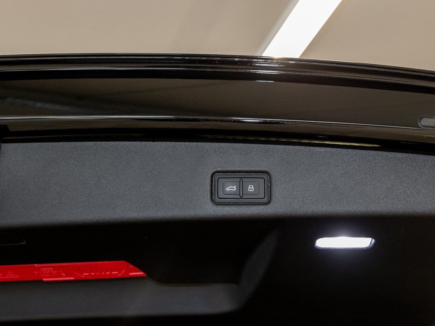 Bild über Audi Q5 SUV TDI quattro 150 kW S tronic - für weitere Informationen kontaktieren Sie den Audi Partner