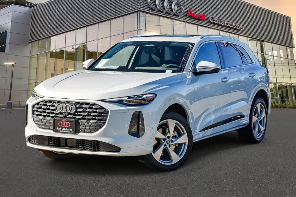 2025 Audi Q5 40 Premium Plus's photo