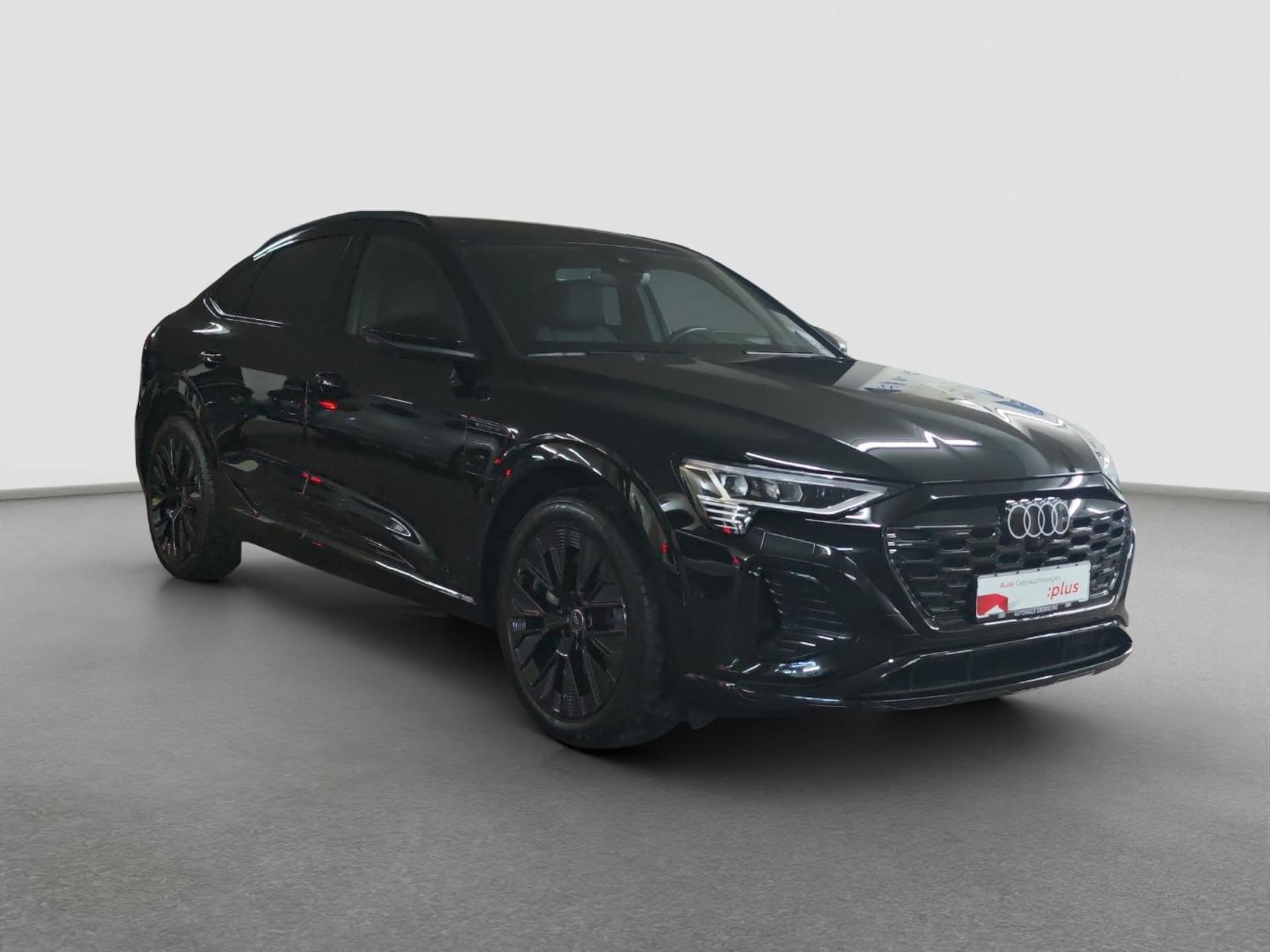 Audi Q8 Sportback e-tron S line