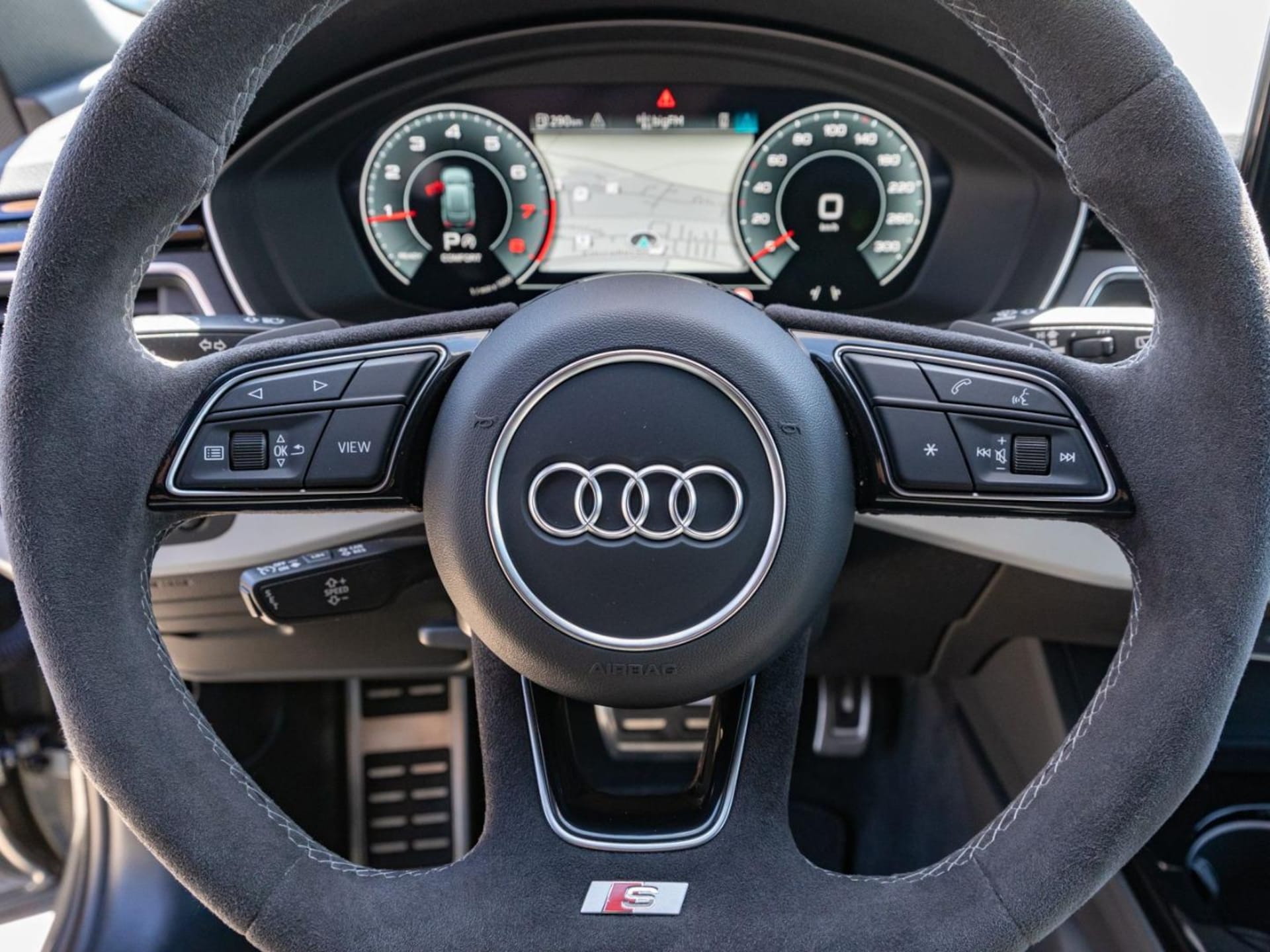 Audi A4 Avant S line