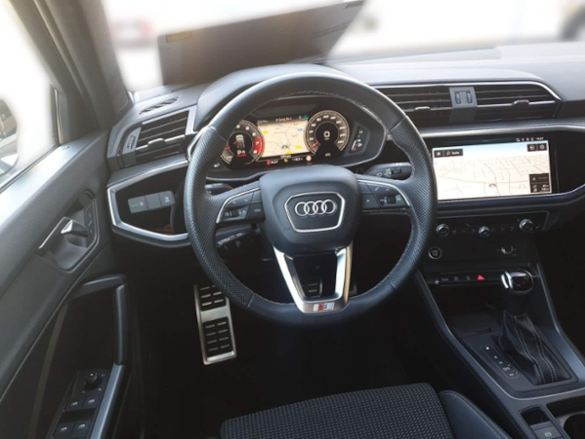 Audi Q3 Sportback S line