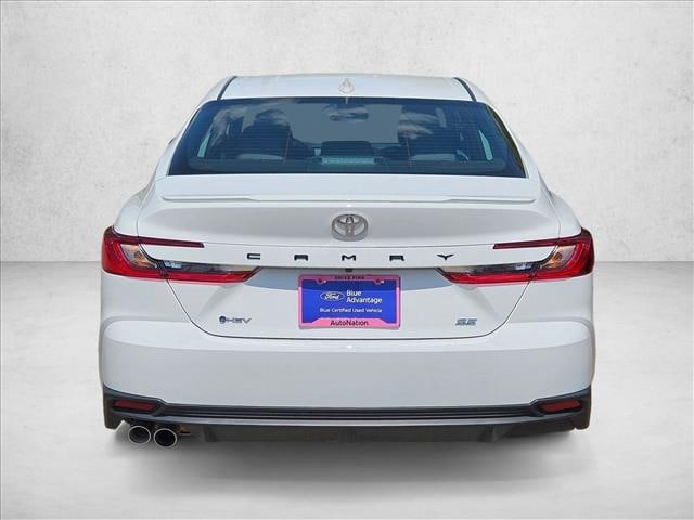 2025 Toyota Camry SE - Photo 6