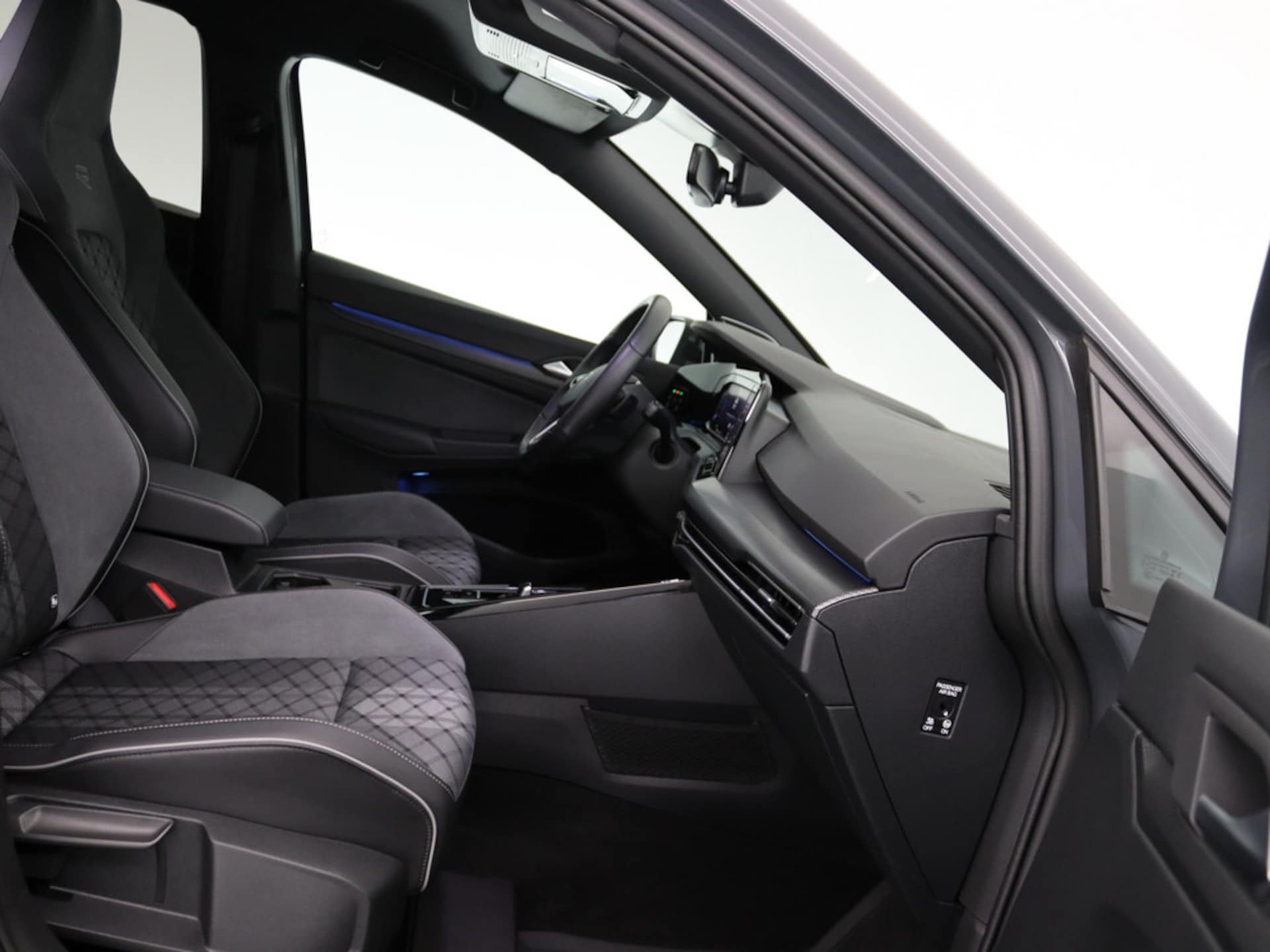 Volkswagen Golf R-Line