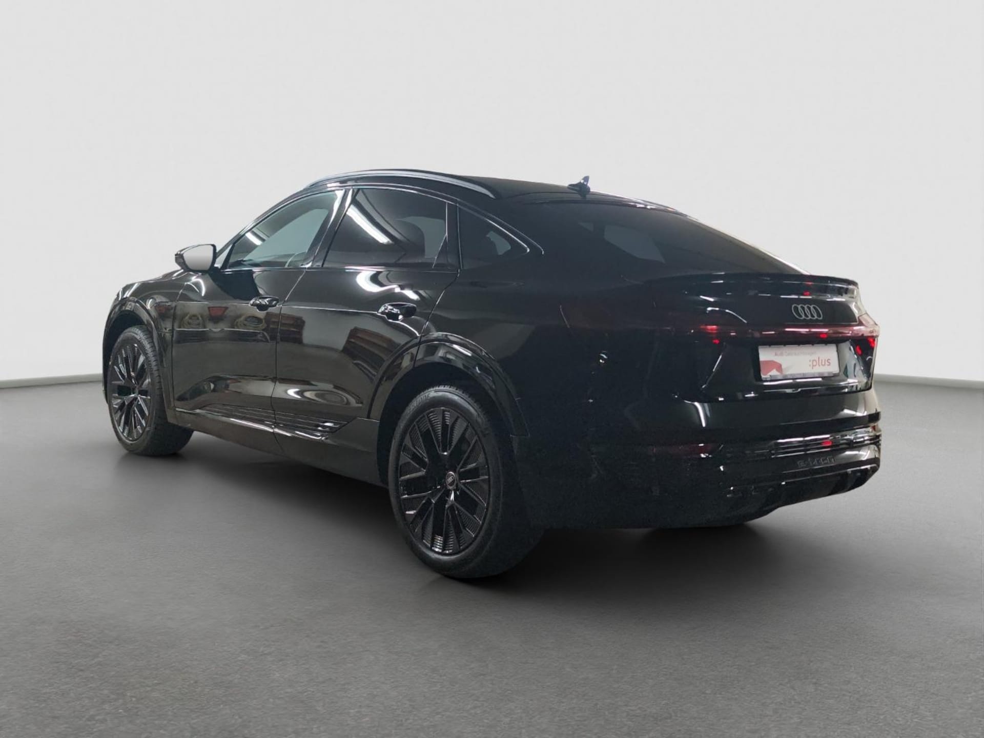 Audi Q8 Sportback e-tron S line