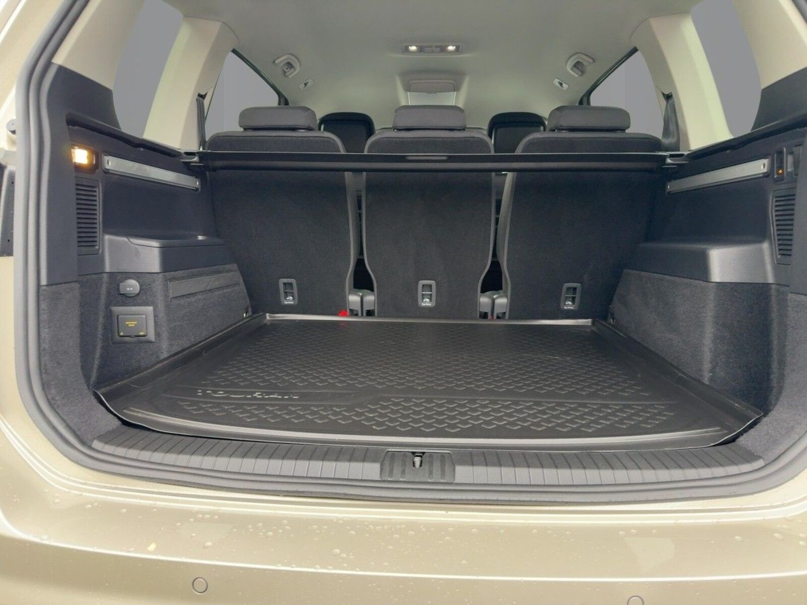 Volkswagen Touran – Bild 7