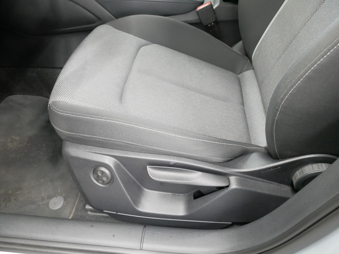 Bild über Audi Q2 advanced 35 TDI S tronic - für weitere Informationen kontaktieren Sie den Audi Partner