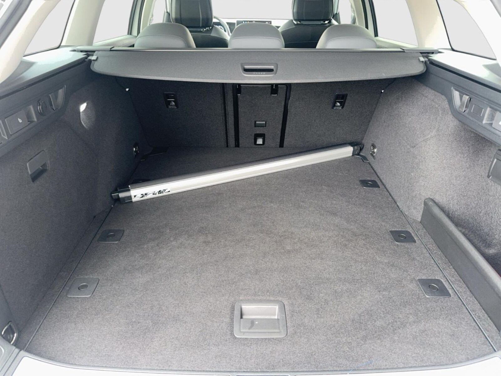 Volkswagen Passat – Bild 14