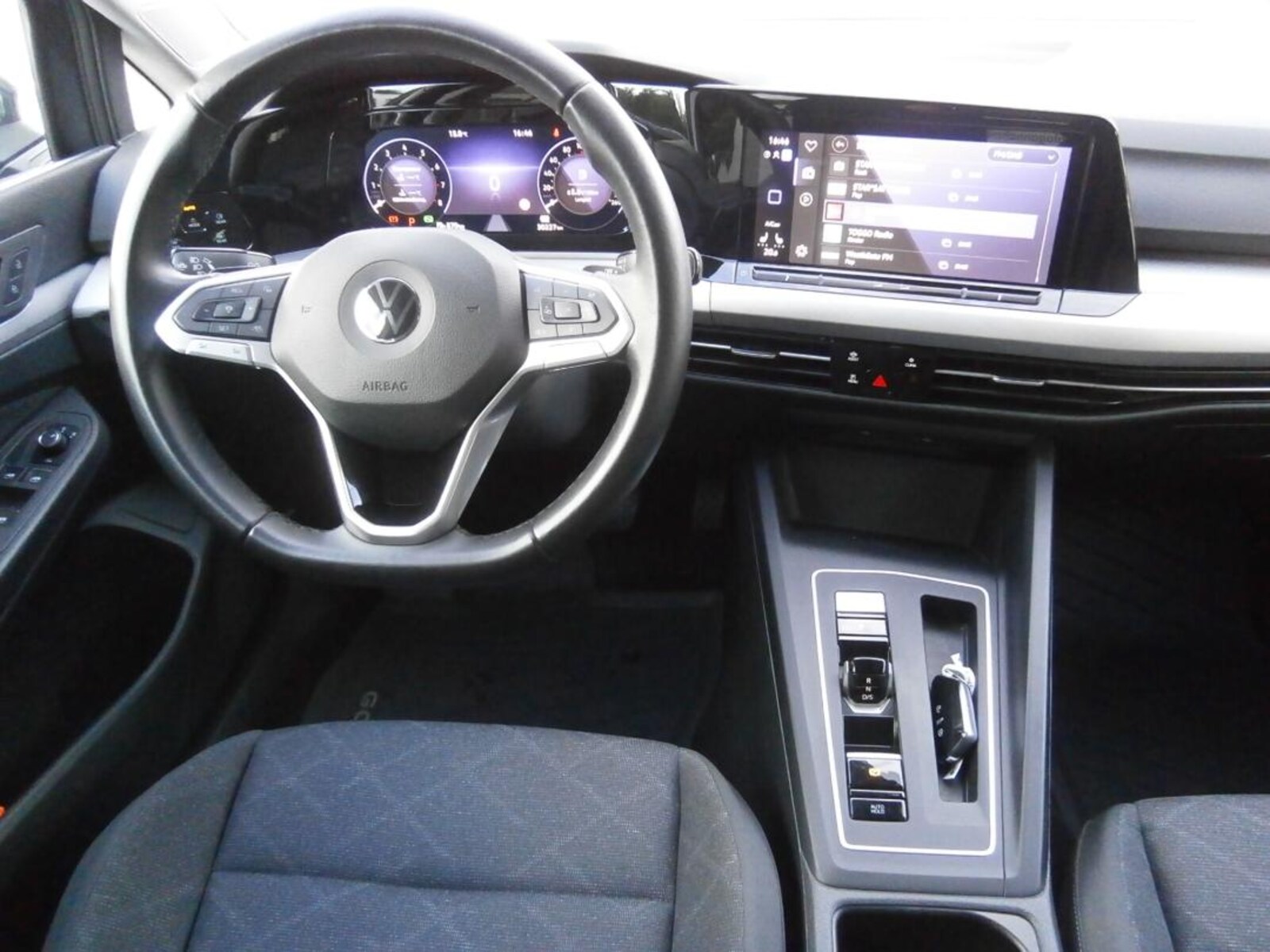 Volkswagen Golf – Bild 8