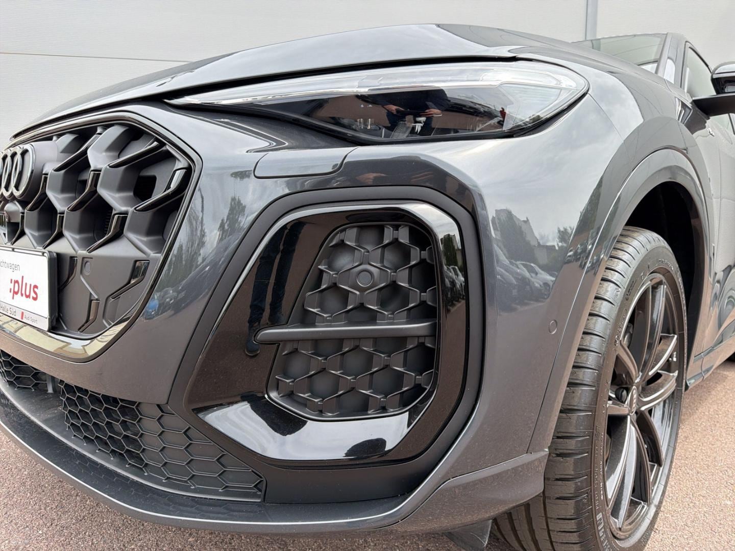 Bild über Audi Q5 SUV TDI quattro 150 kW S tronic - für weitere Informationen kontaktieren Sie den Audi Partner