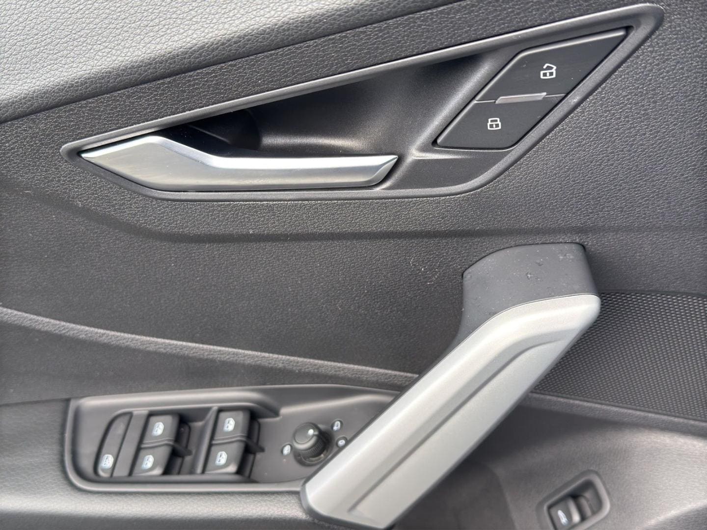 Bild über Audi Q2 35 TFSI S tronic - für weitere Informationen kontaktieren Sie den Audi Partner