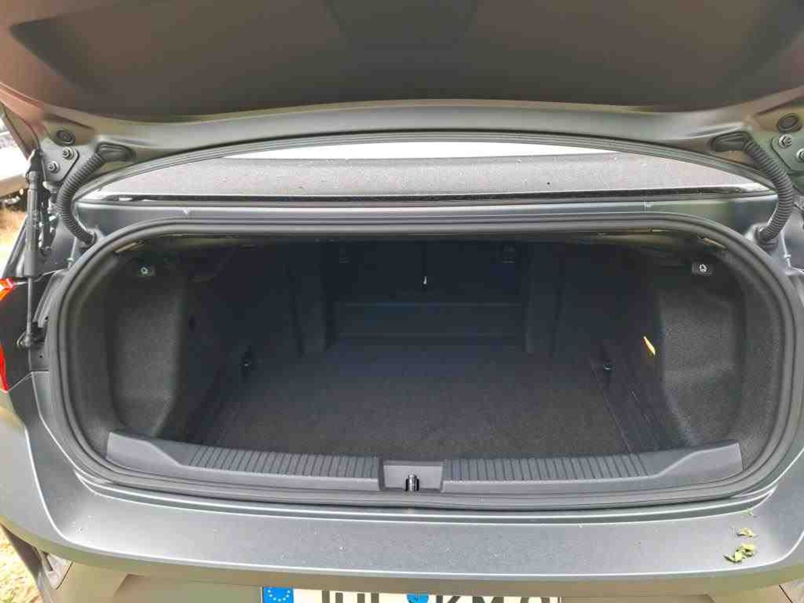 Volkswagen T-Roc Cabriolet – Bild 9