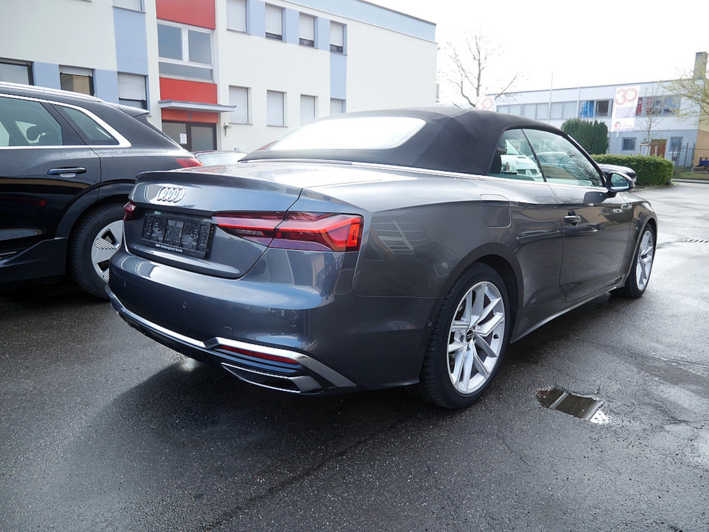 Bild über Audi A5 Cabriolet S line 40 TFSI S tronic - für weitere Informationen kontaktieren Sie den Audi Partner