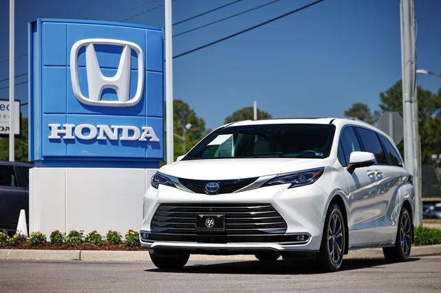 2025 Toyota Sienna