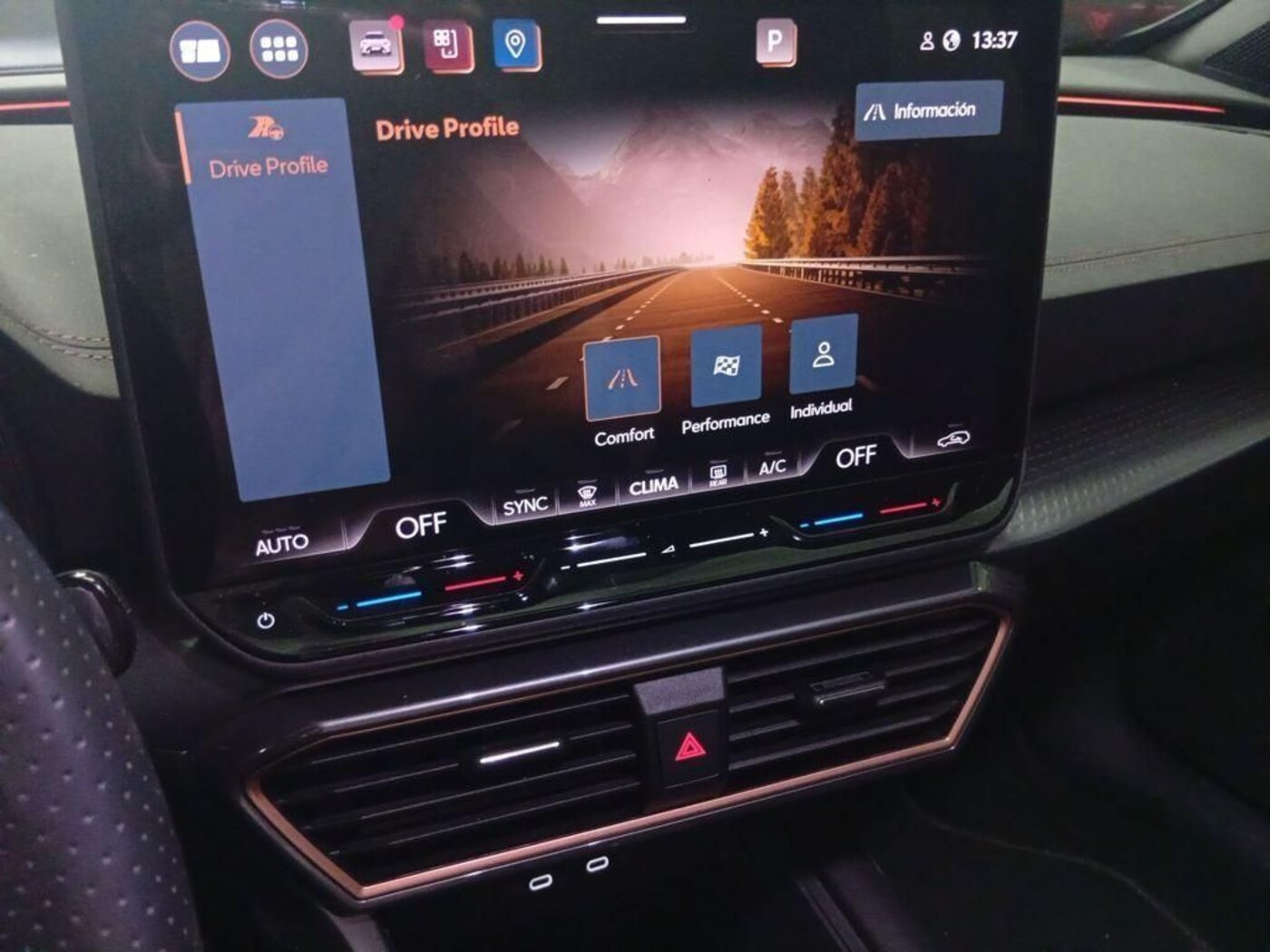 CUPRA Formentor 1.5 TSI e-Hybrid DSG 150 kW (204 CV) — photo 16