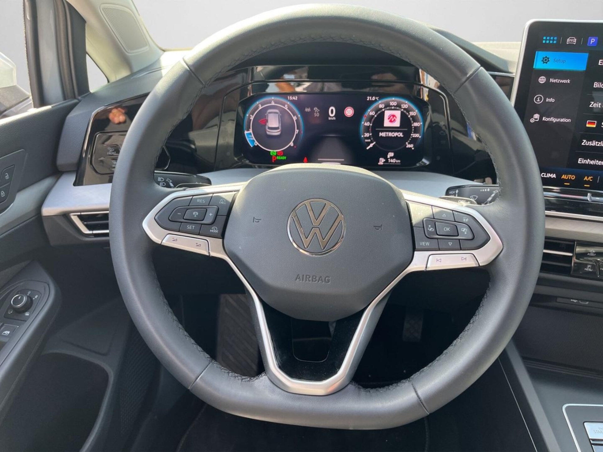 Volkswagen Golf Life