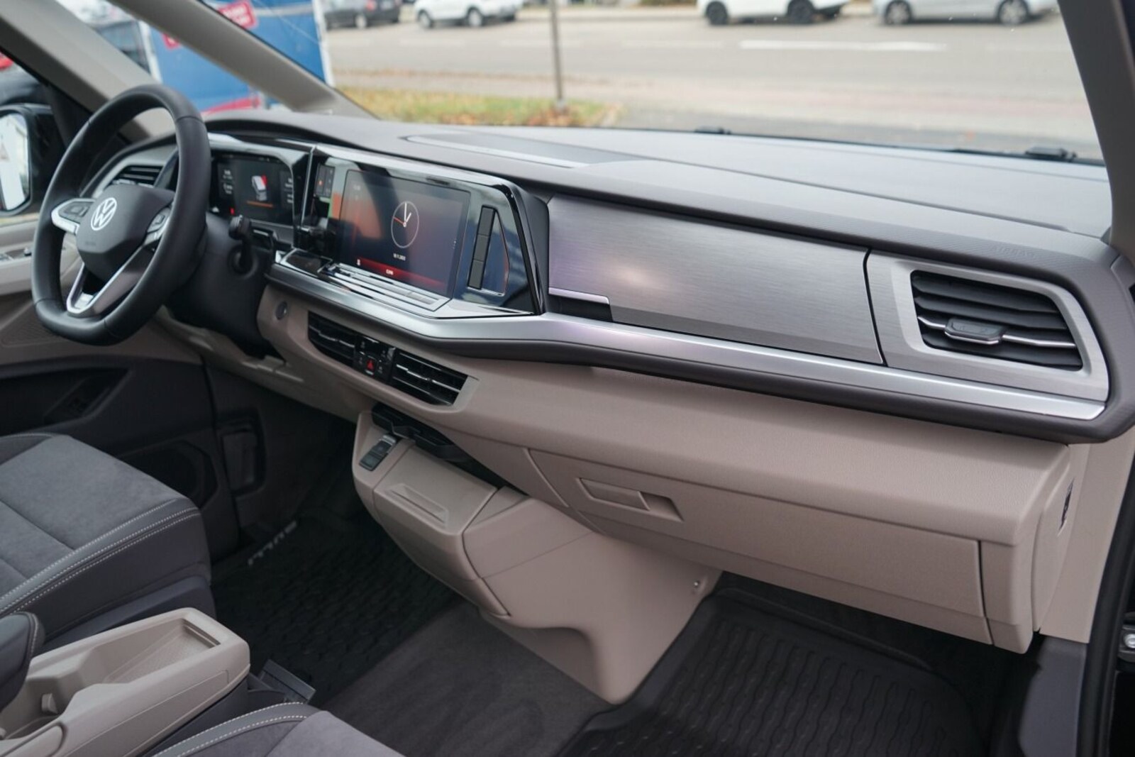 Volkswagen Multivan Langversion – Bild 7